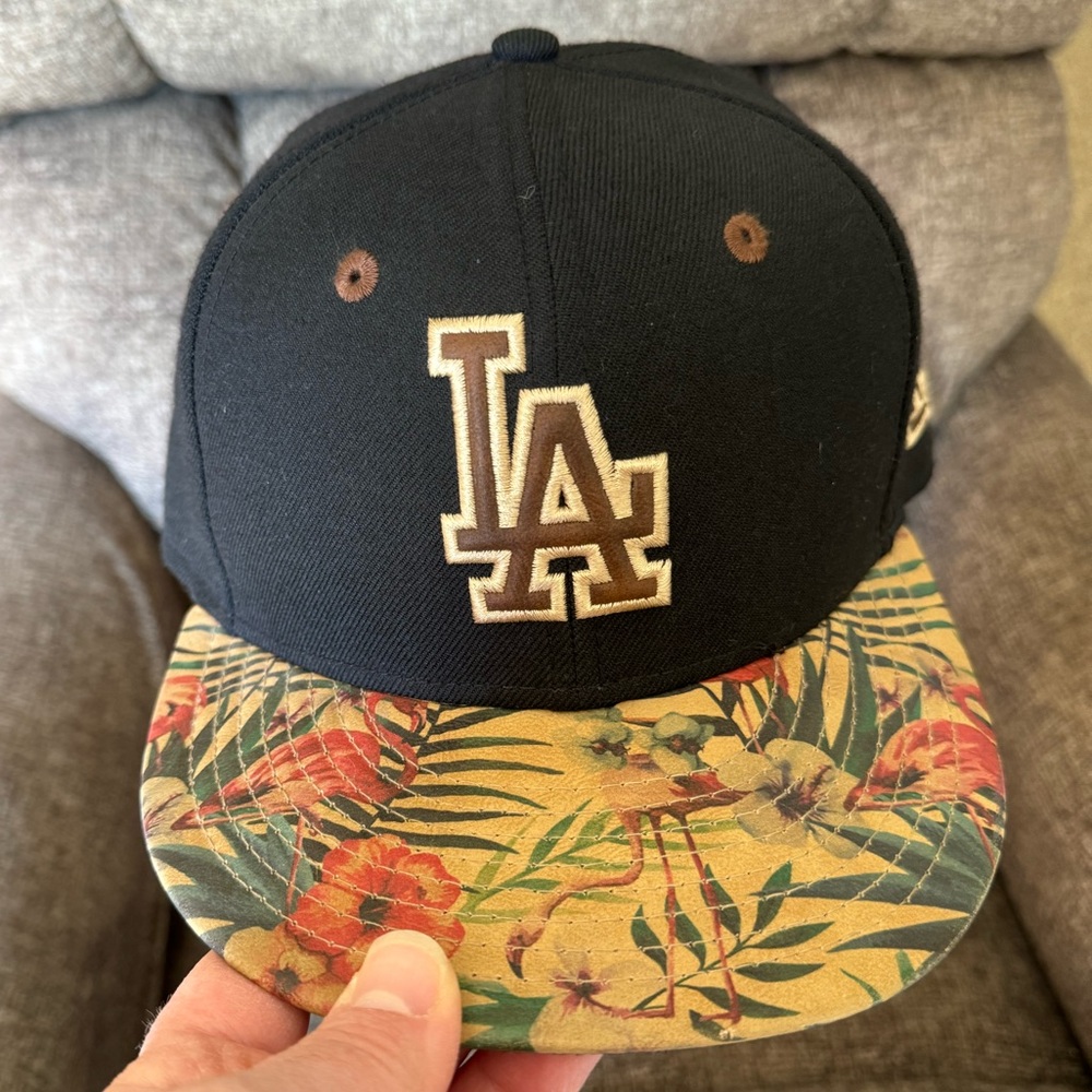 Rare LA Dodgers flamingo pattern New Era 59fifty baseball hat size 7
